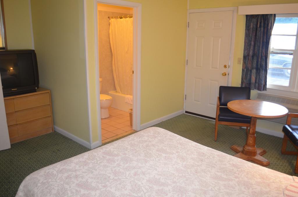 Clinton Motel Екстер'єр фото
