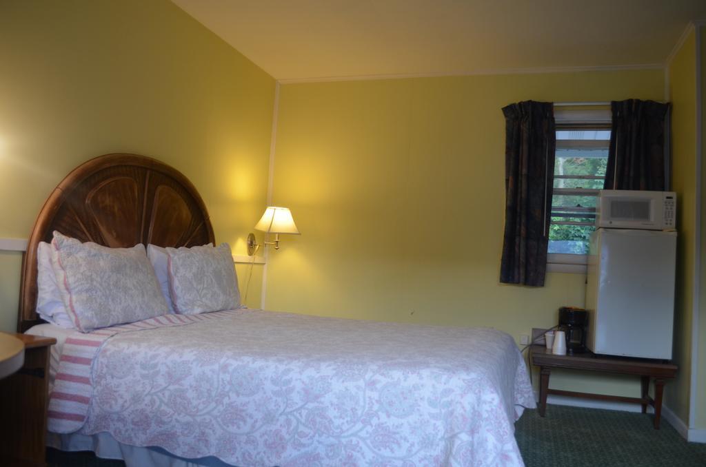 Clinton Motel Екстер'єр фото