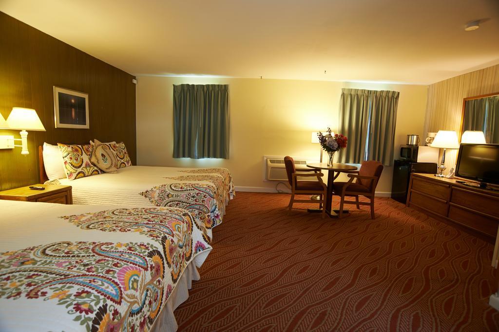 Clinton Motel Екстер'єр фото